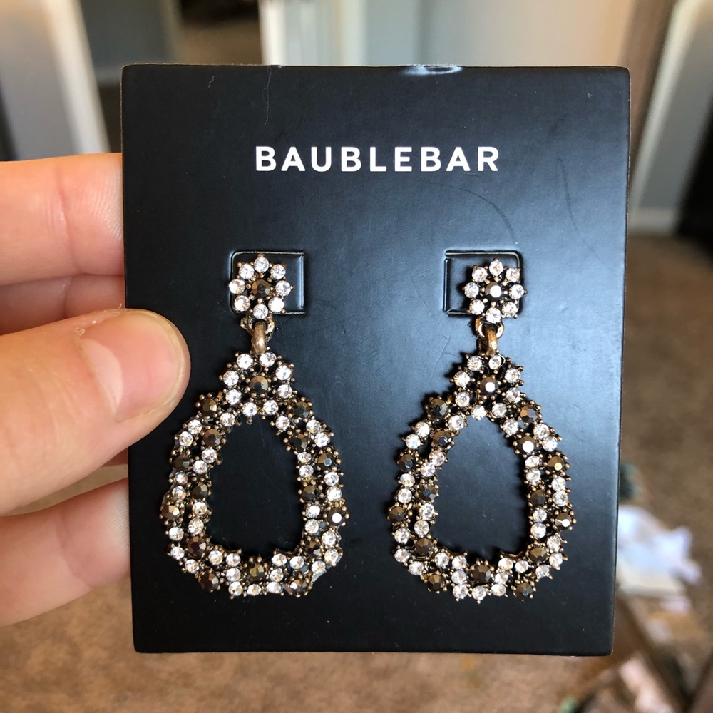 NWT Rare Baublebar Crustal Flower Wreath Earrings